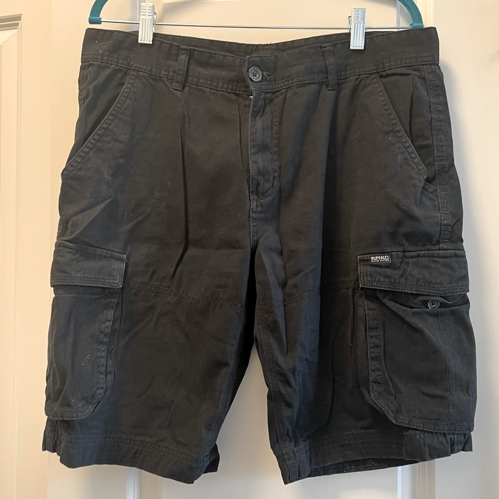 Buffalo Men’s Black Cargo Shorts | Size 32